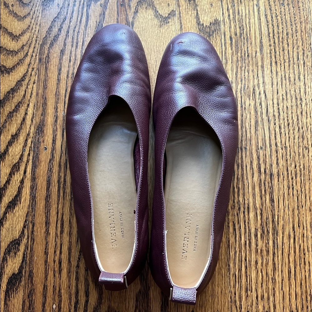 Everlane Day Glove Flat. Burgundy. Size 10.